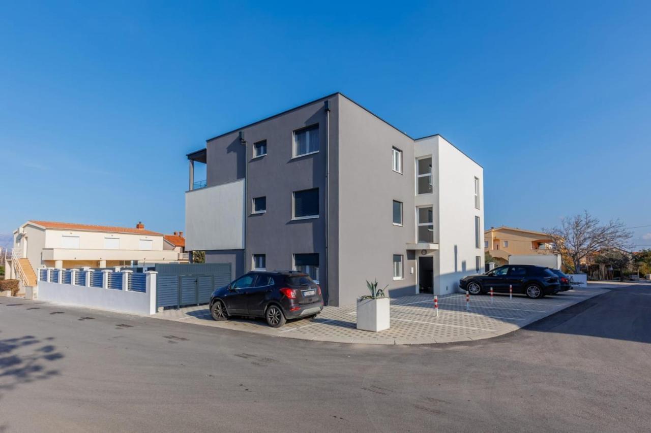 Apartments Cesare Nin Exterior photo
